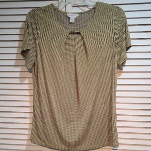 Liz Claiborne Top - Yellow Black Wave Pattern W Metal Neckline Accent PTP 22.5